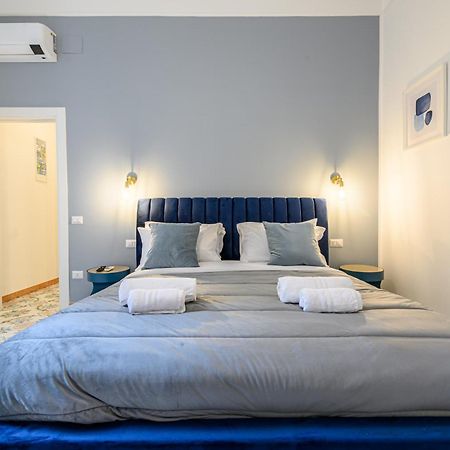 Guest House 121 Charming Apartment Νάπολη Εξωτερικό φωτογραφία