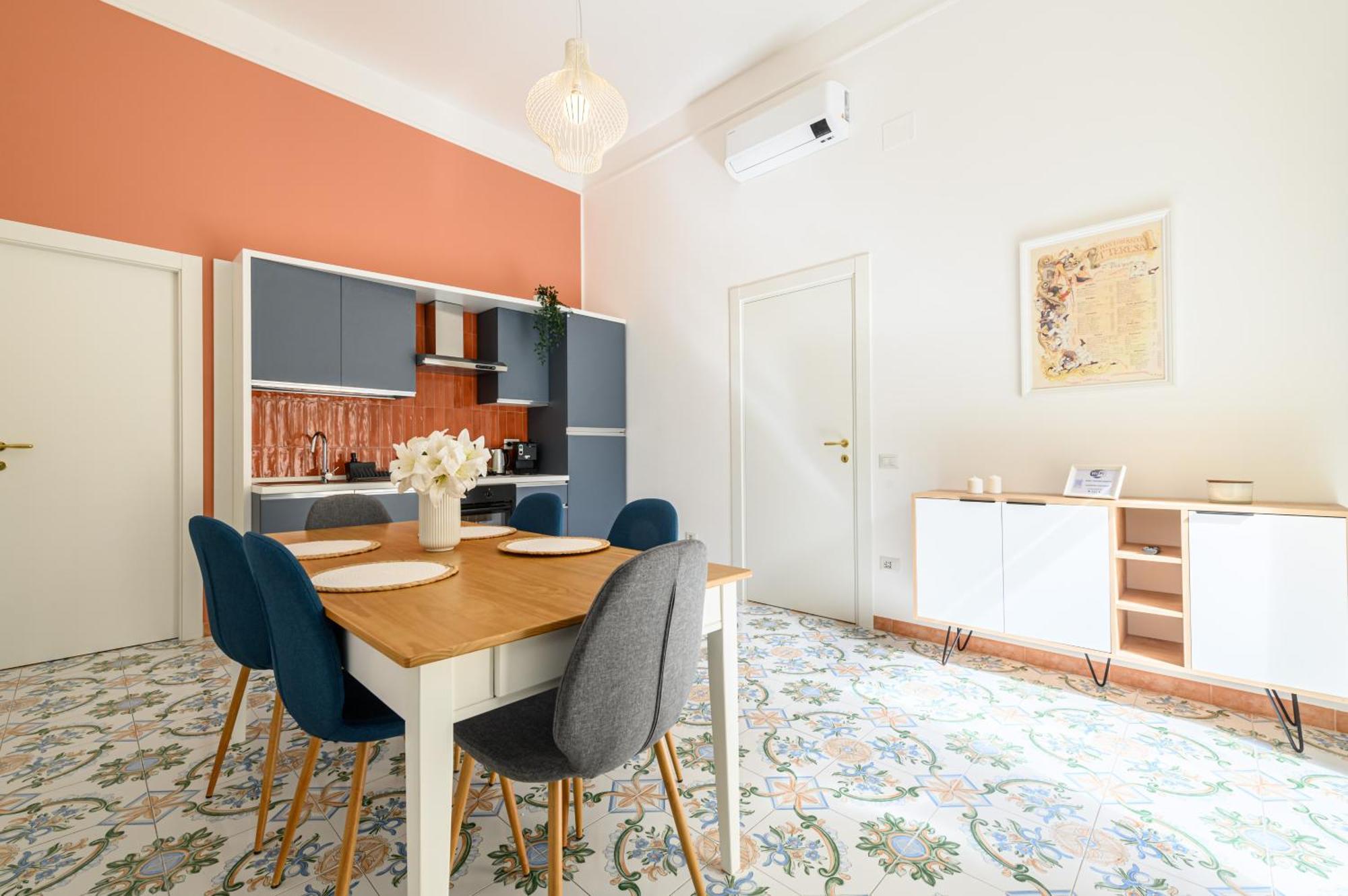 Guest House 121 Charming Apartment Νάπολη Εξωτερικό φωτογραφία