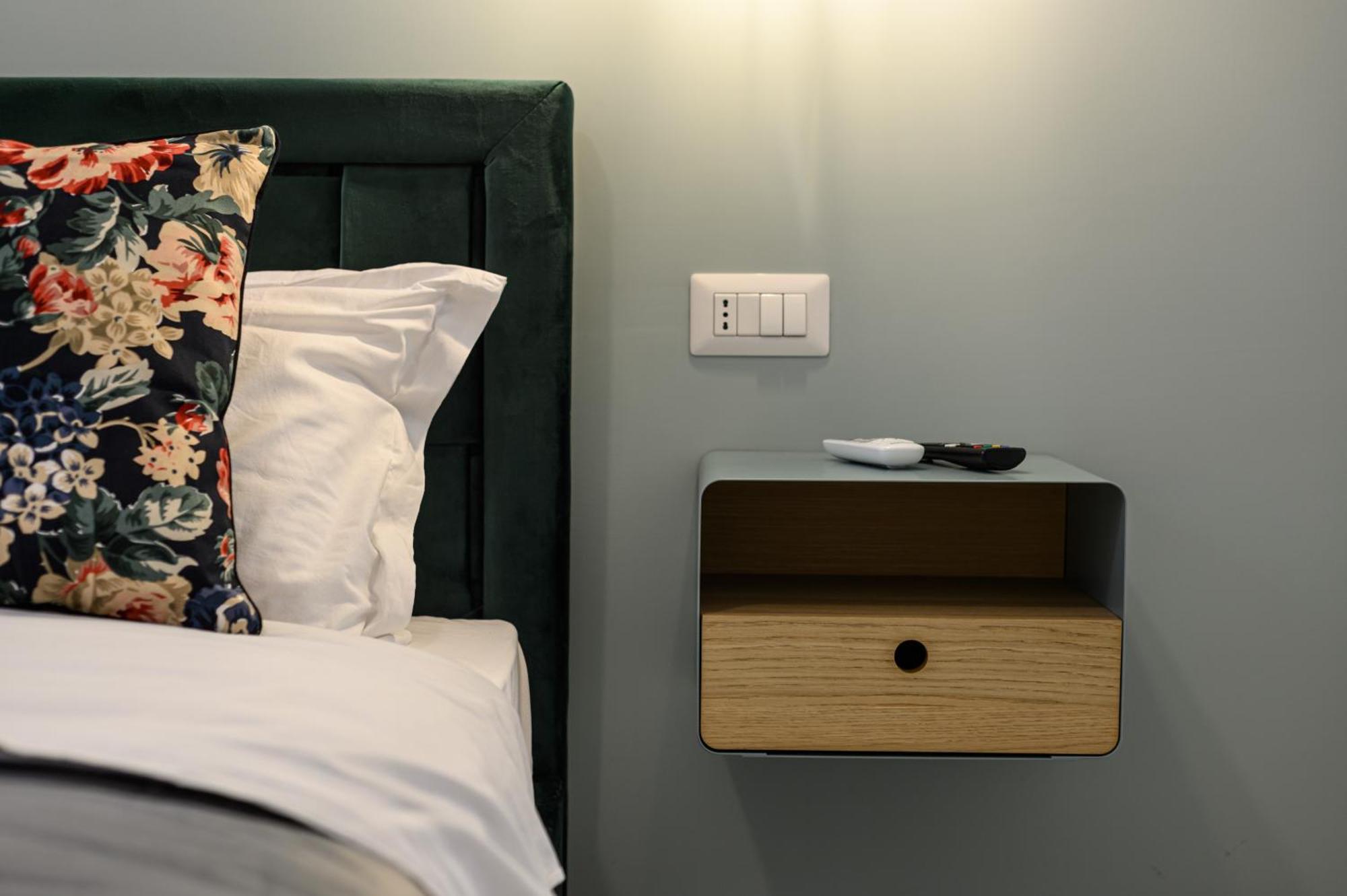 Guest House 121 Charming Apartment Νάπολη Εξωτερικό φωτογραφία