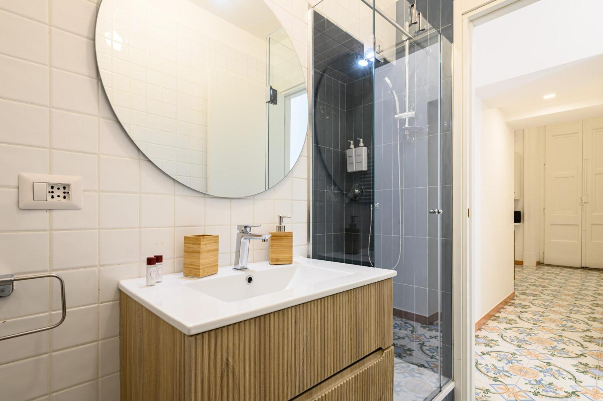 Guest House 121 Charming Apartment Νάπολη Εξωτερικό φωτογραφία