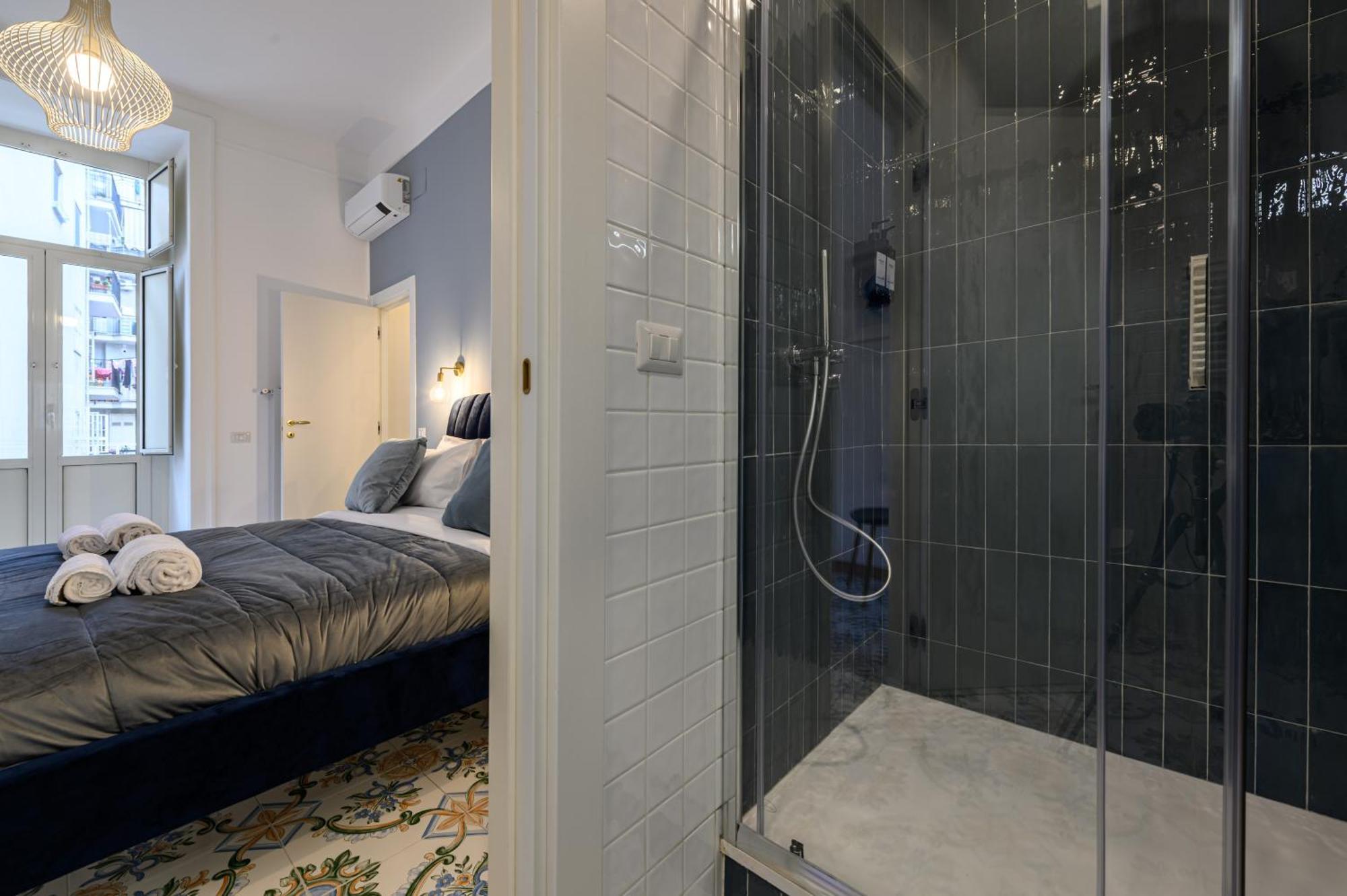 Guest House 121 Charming Apartment Νάπολη Εξωτερικό φωτογραφία